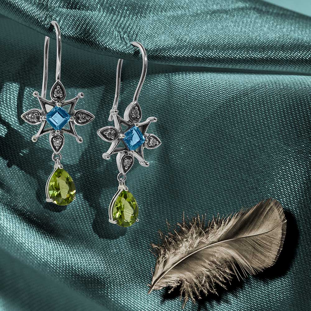 Snowflake Gleam Earrings